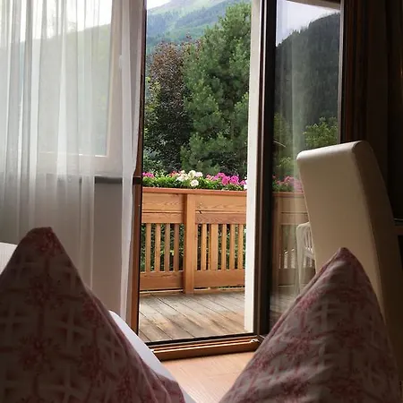 Haus Schuchter Guest house