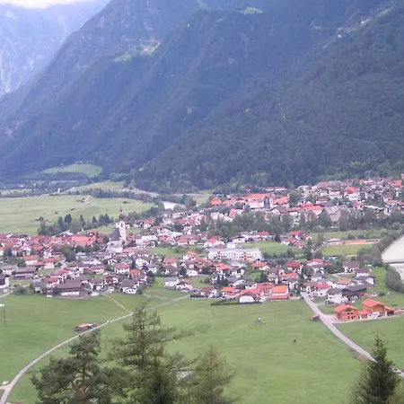 Guest house Haus Schuchter 4*