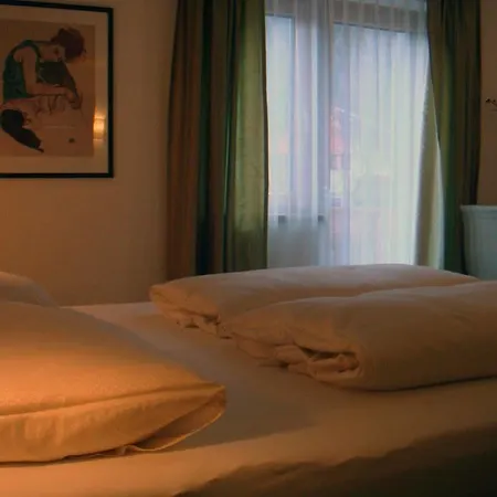 Guest house Haus Schuchter 4*