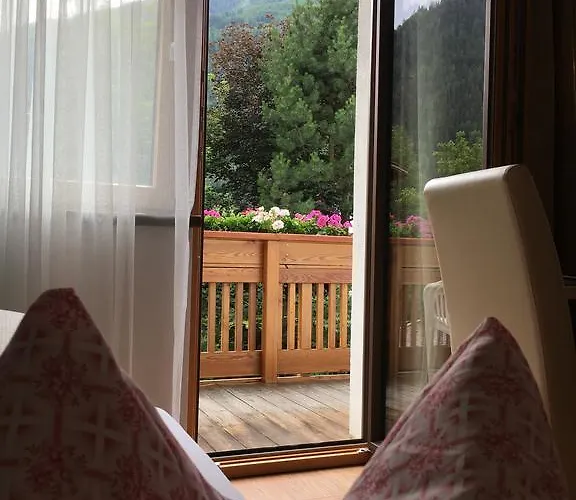 Haus Schuchter 招待所