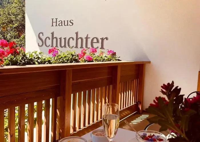 Haus Schuchter プフンツ